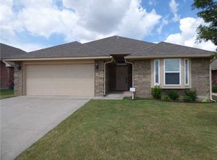 1413 Baycharter St, Norman, OK 73071