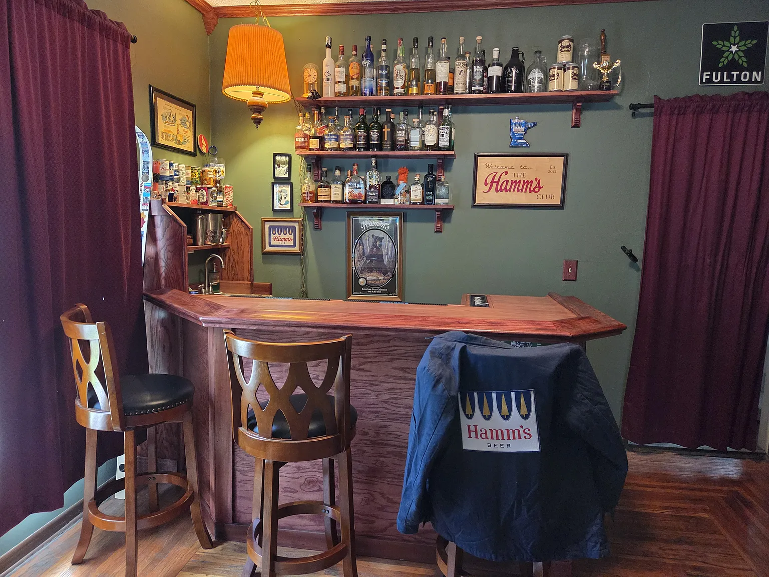 2 bed, 1100 sqft, $1,900 — Photo 2