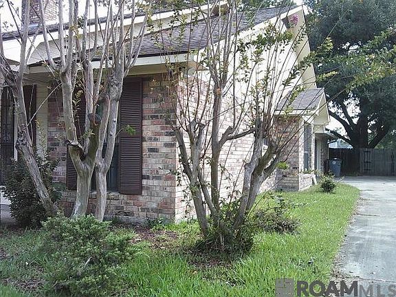 3rd image of 13936 Cayuga Dr