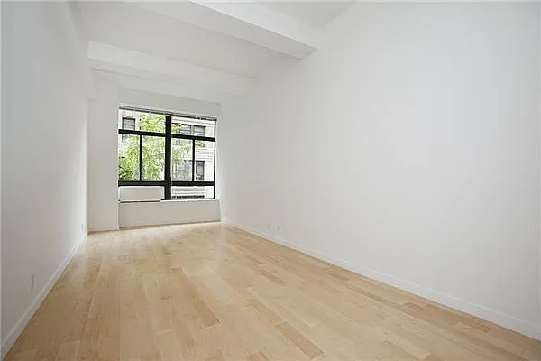 Sold by Space Marketing Shop | media 2