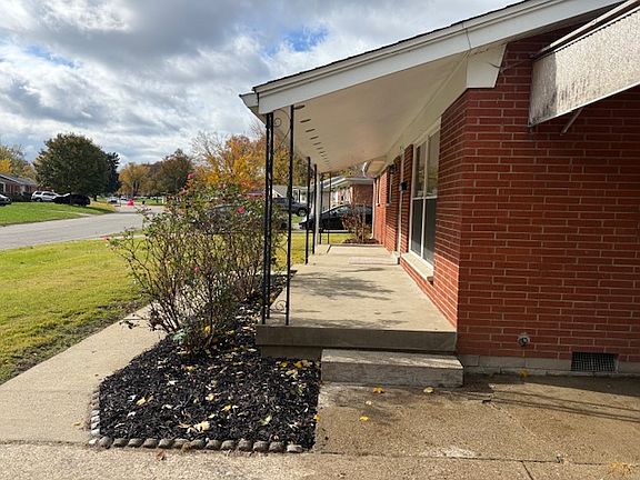 5th image of 1911 N Larkspur Dr