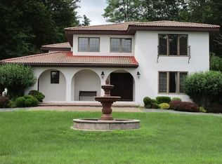 203 Cromwell Hill Rd, Monroe, NY 10950