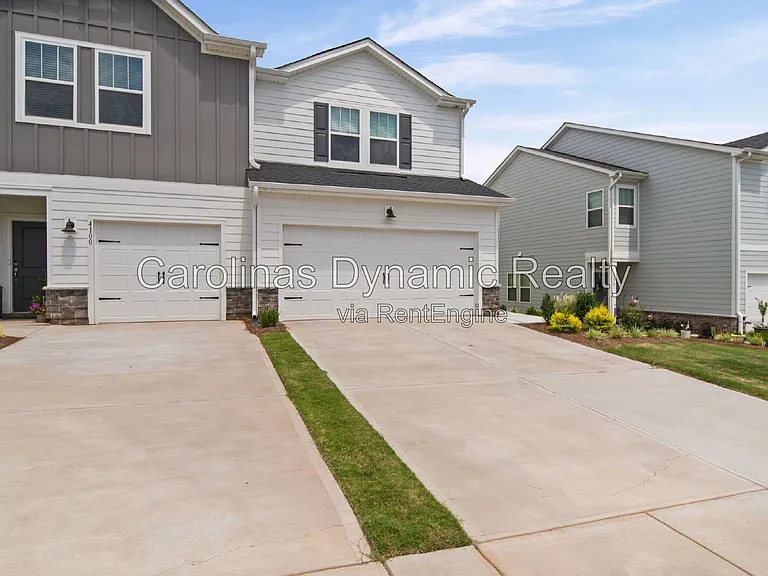 4080 County Down Ave — Photo 2