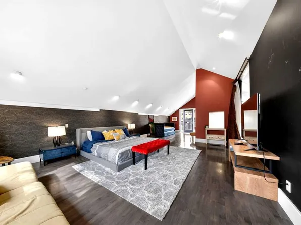 714 S 7th Ave NE, Calgary, AB T2E 0N5