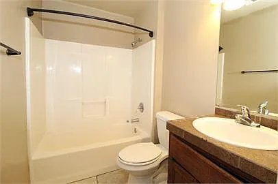 2068 N Leverett Ave — Photo 10