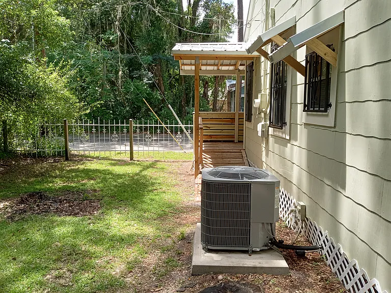 928 NW 3rd Ave — Photo 9