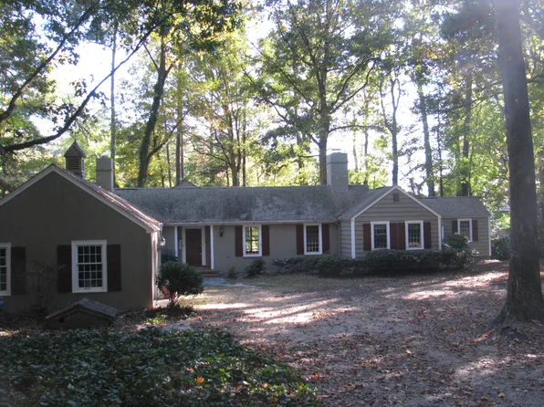 37 Langhorne Cir, Newport News, VA 23606