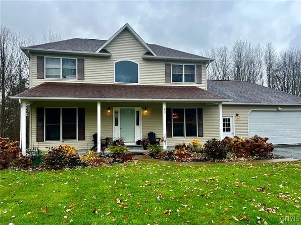 40 Kelly Dr, Central Square, NY 13036