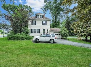 34 W Ridgewood Ave, Paramus, NJ 07652