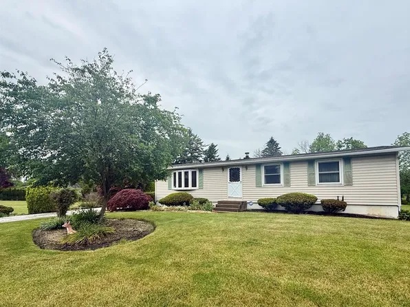 4301 Kings Hwy N, Emmaus, PA 18049
