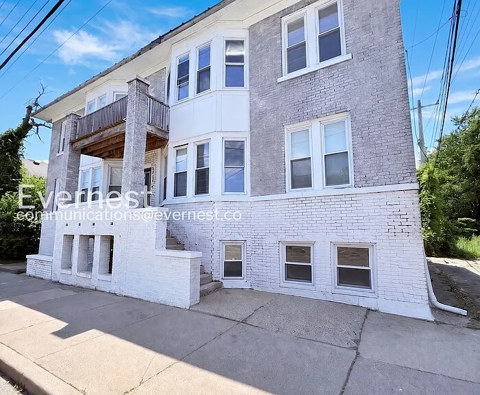 9429 Brush St #2B — Photo 1