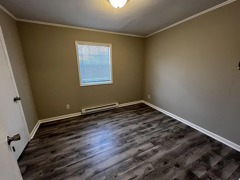 208 W Chestnut St — Photo 12
