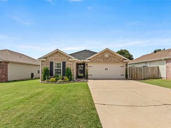 614 E Bonnie Ln, Rogers, AR 72758