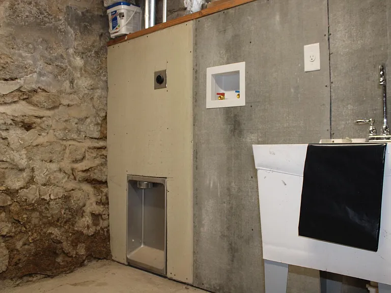 2704 Charlotte St — Photo 26