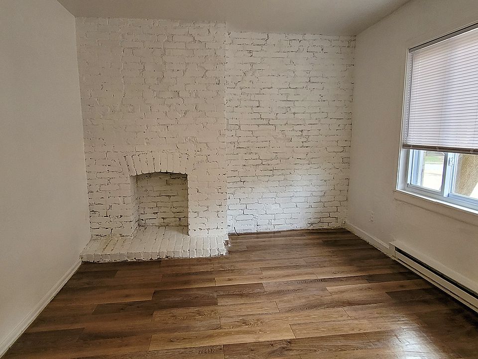 Livingroom view from entrance