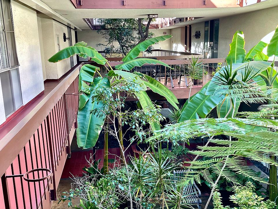 1st image of 1932 Overland Ave APT 305