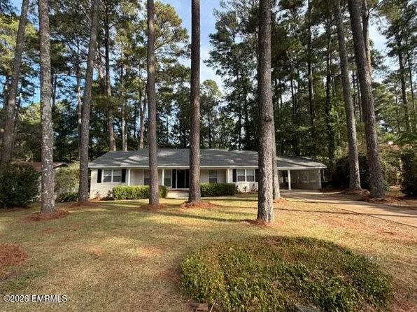 721 Forest Park Cir, Philadelphia, MS 39350
