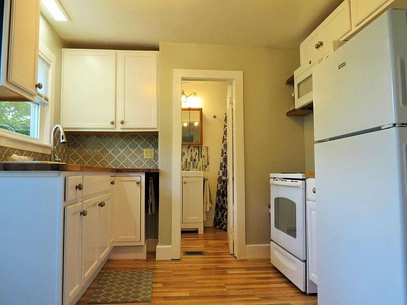 Newly remodeled kitchen with a smart layout