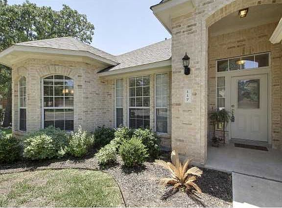 2nd image of 117 S Prize Oaks Dr
