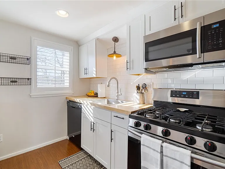 494 Serpentine Dr — Photo 17
