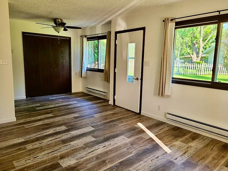 560 Valley Dr — Photo 12