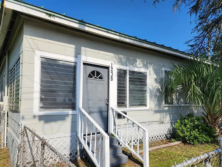 1238 Cleveland St — Photo 1