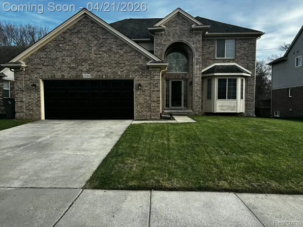 22262 Brywood Ct, Clinton Township, MI 48036