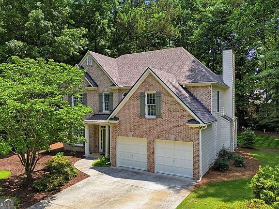3rd image of 6795 Fox Creek Dr