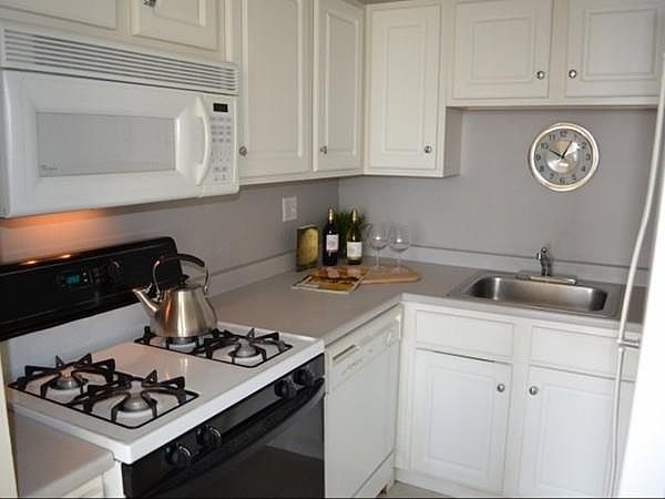 1st image of 810 Western Ave #2