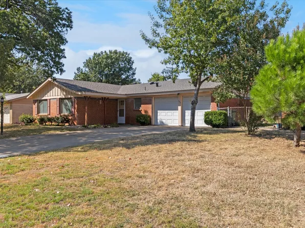 1353 Harrison Ln, Hurst, TX 76053