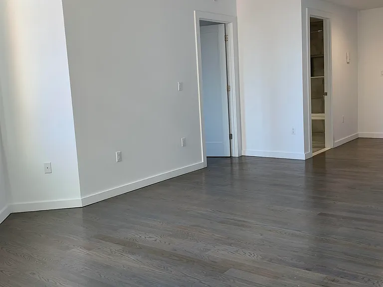 125 Parkside Ave #5E — Photo 5