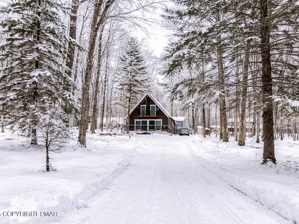 166 Beech Ln, Pocono Lake, PA 18347