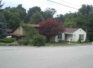 338 Forest Dr, Belle Vernon, PA 15012