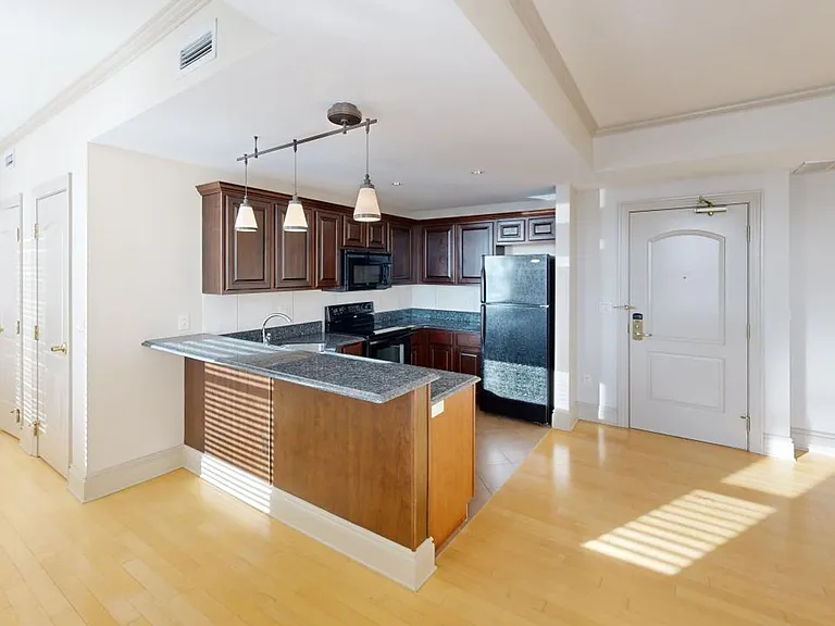 200 E 3rd St — Photo 1
