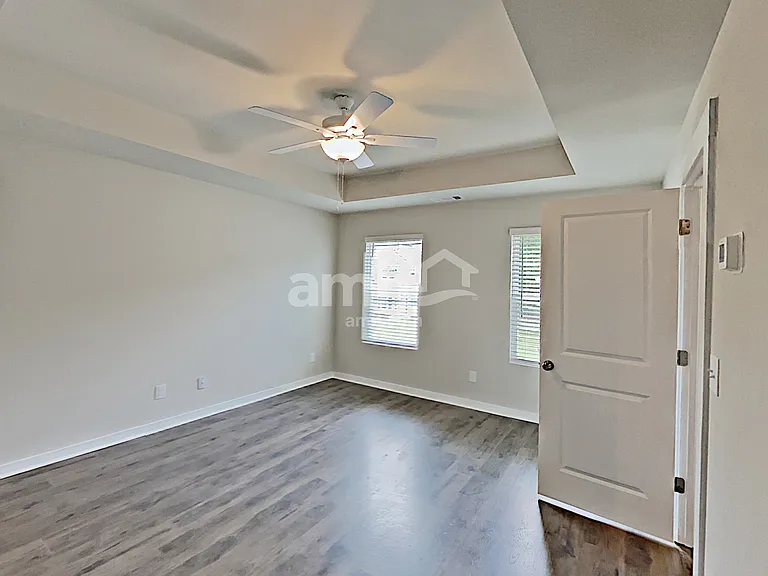 518 Camp Dr — Photo 8
