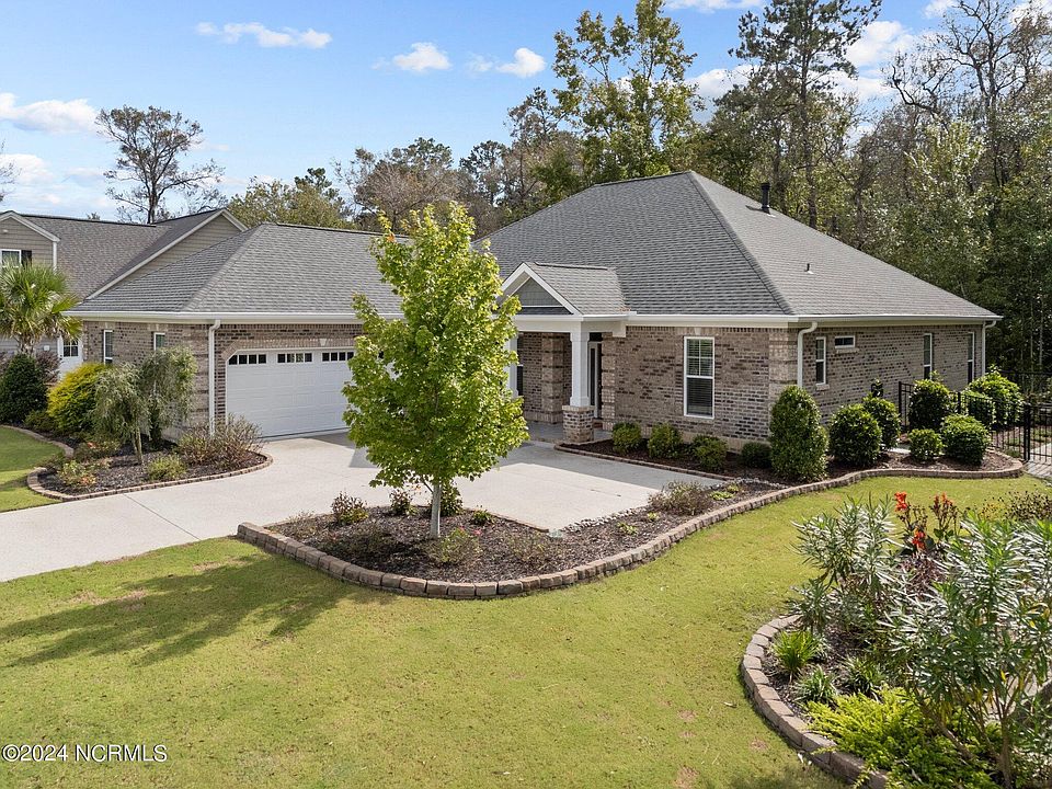 1st image of 8224 Oak Abbey Trail NE
