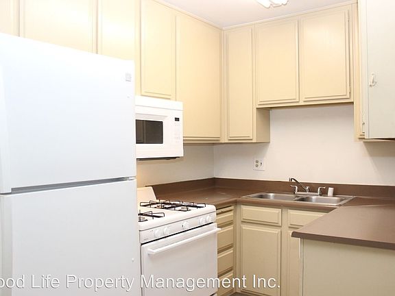 4th image of 3957 32nd St APT 1