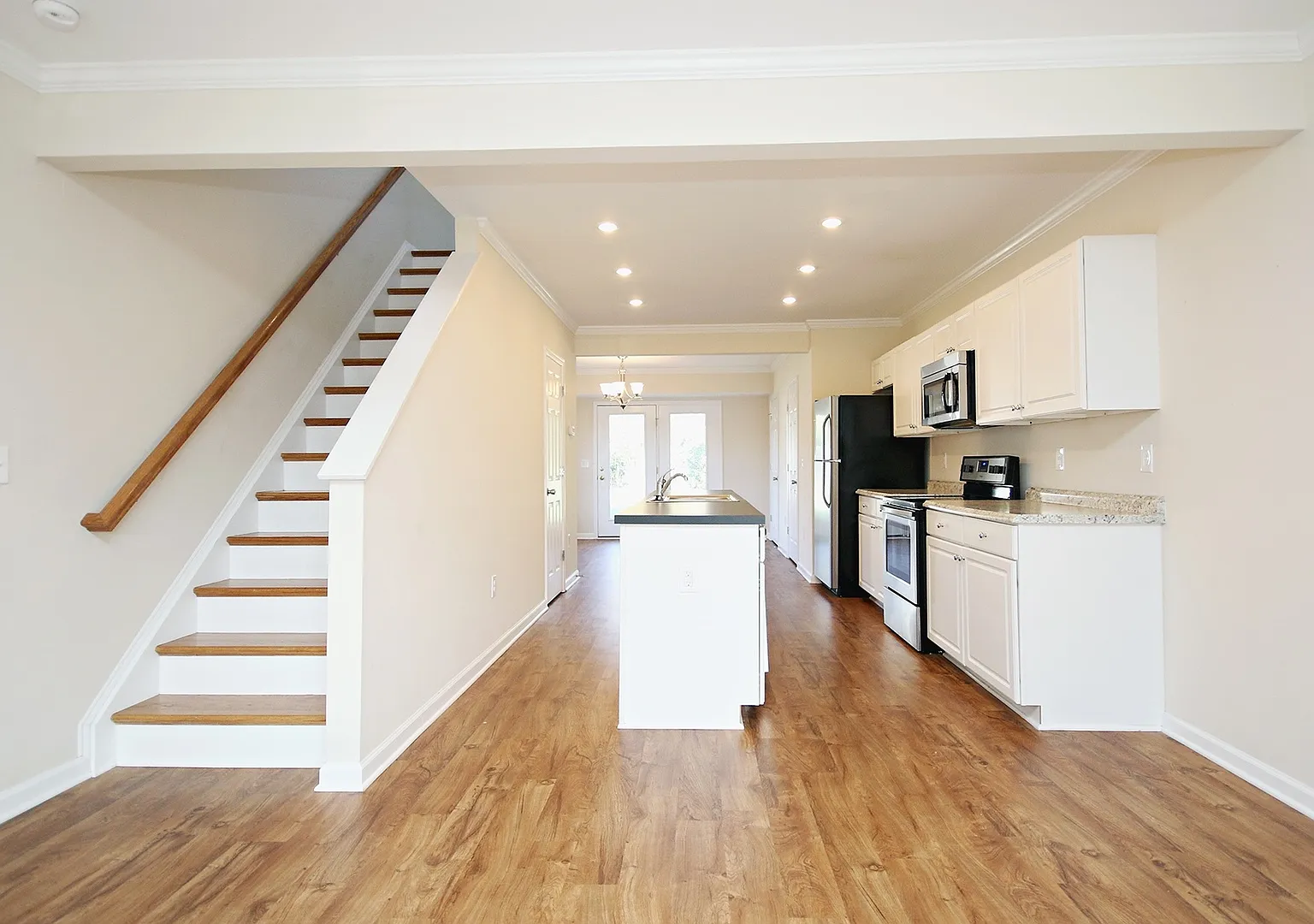 Move-In Ready Locust Grove Home Near Pantops & Downtown — Photo 4