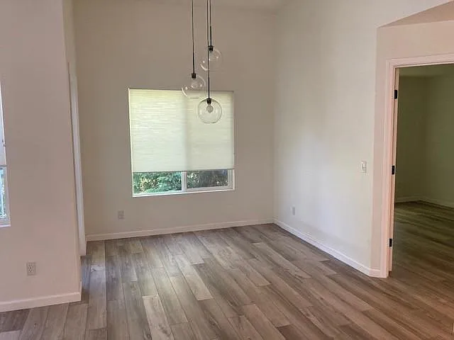 5242 238th Ln SE — Photo 5