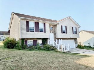 274 Duffers Dr, Saint Clair, MO 63077