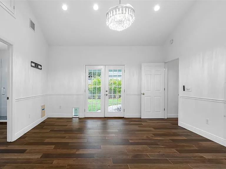641 Wilkie St — Photo 26