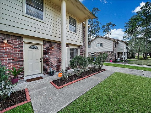 3rd image of 8311 Autumn Willow Dr