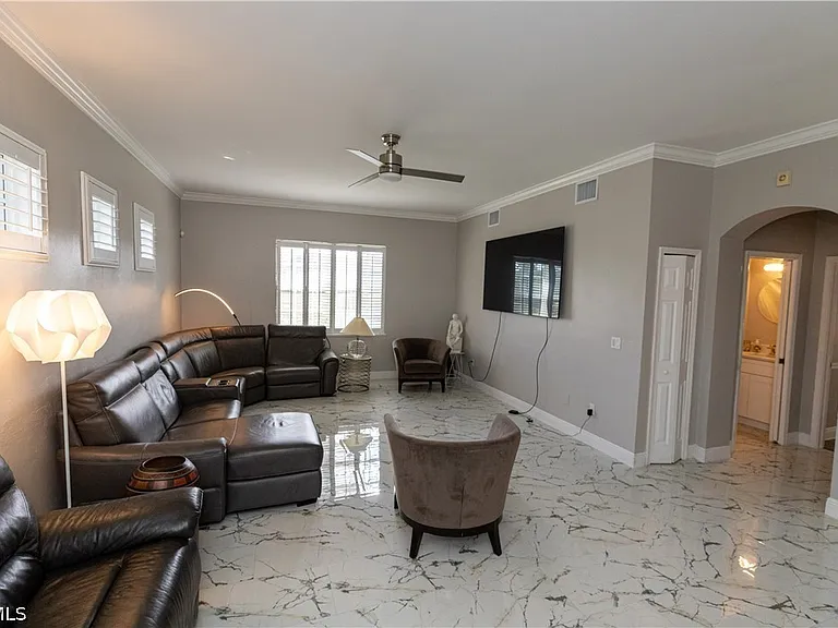 14081 Bently Cir — Photo 8