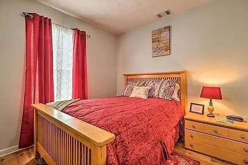 483 Oak Dr Photo 1