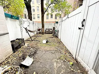 Rented by MOTION New York