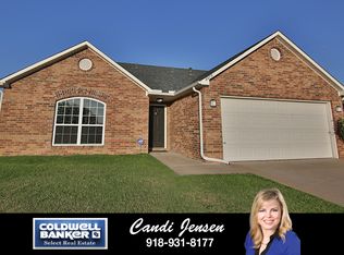 8879 S 261 East Ave, Broken Arrow, OK 74014