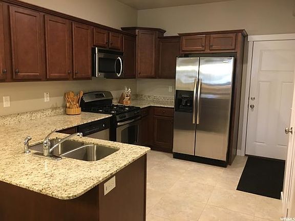 4th image of 1138 N Shepard Creek Pkwy Unit 2