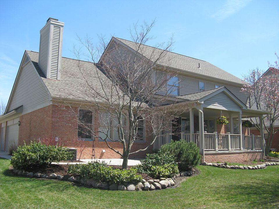 2nd image of 45551 Fountain View Dr