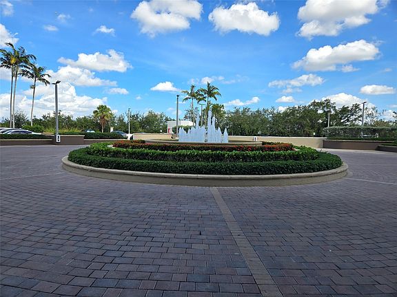 4th image of 2641 N Flamingo Road #406N