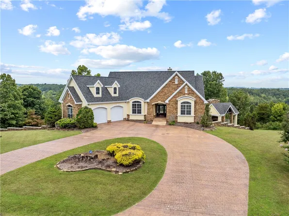 1700 Nix Trl, Harrison, AR 72601